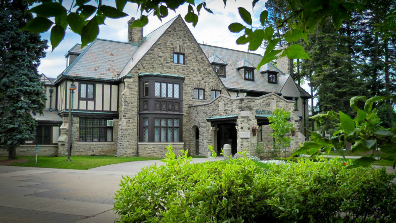 King's University College campus